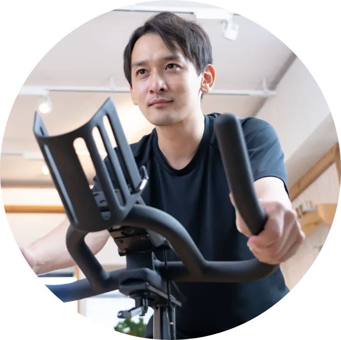 ストレッチする人の画像