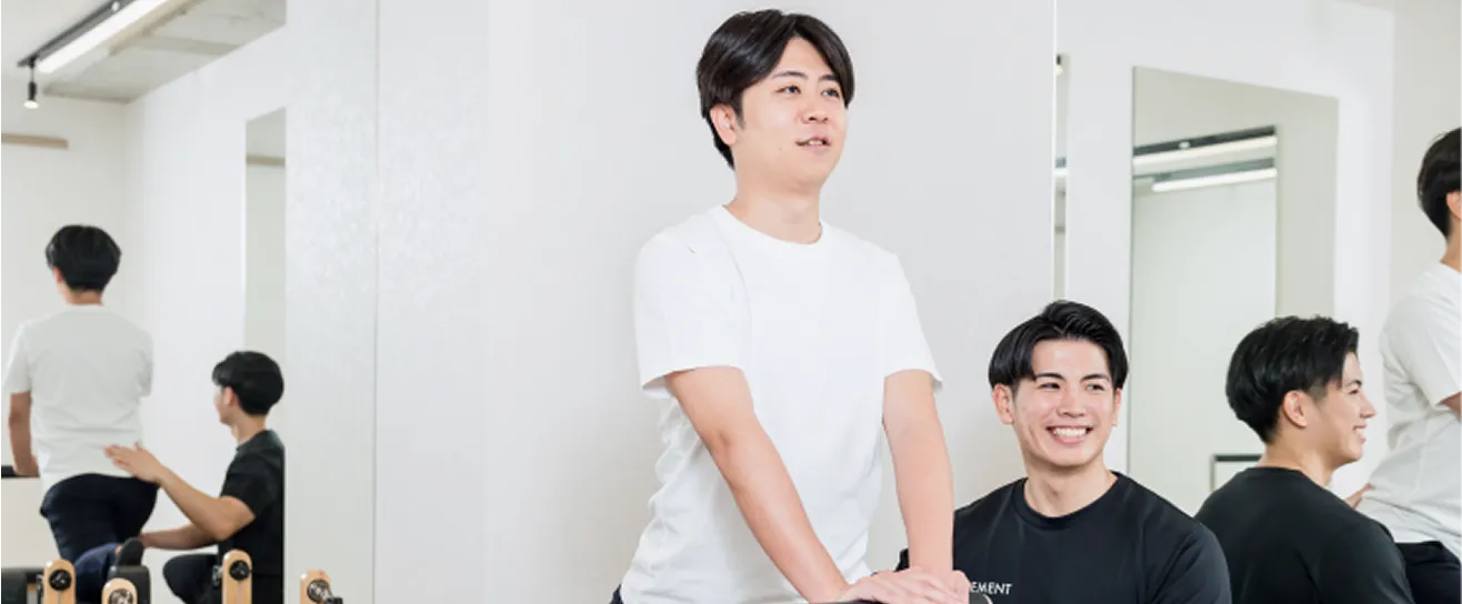 ピラティスをしている写真